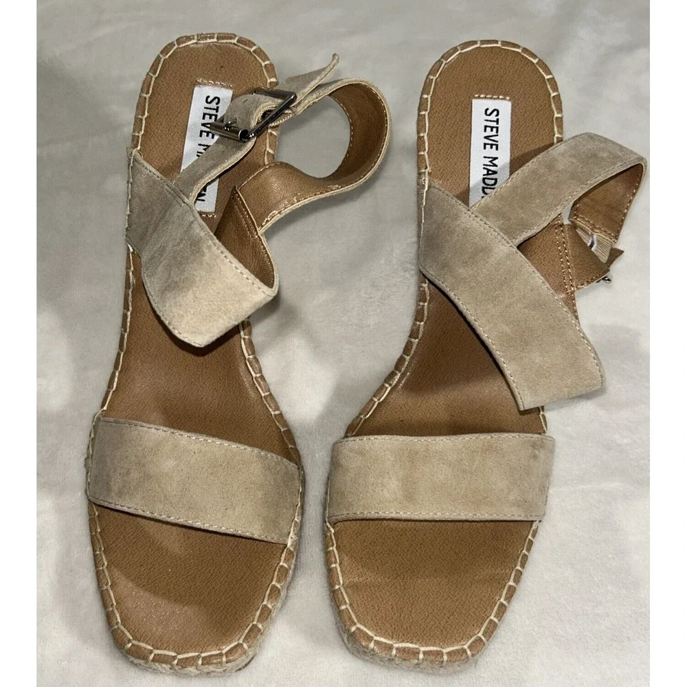 Steve Madden‎ Women's Upstage Wedge Sandal, Tan Suede, Size 10